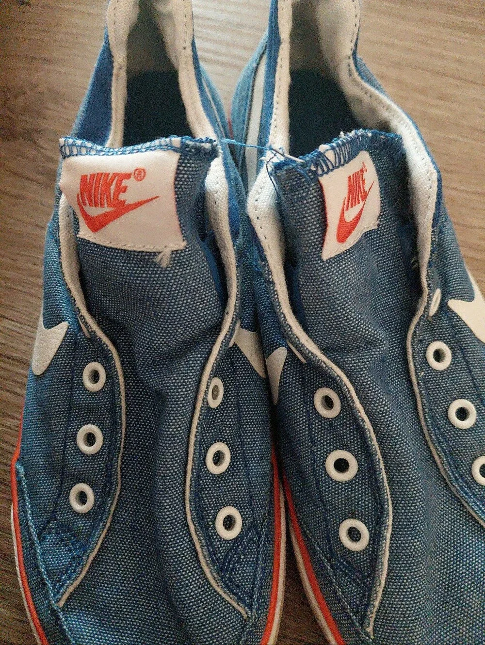 Nike Capri Girls Blue/White Slip on Sneakers Size 4 Youth